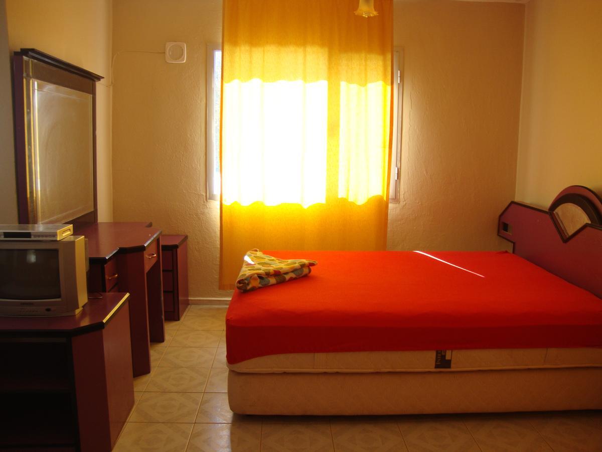 Degerli Motel Seferihisar Habitación foto